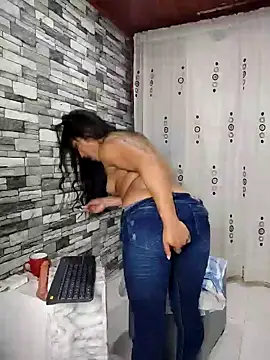 Snapshot of lovelypocahontas11 chatting on January 5, 2025, 5:20 am lovelypocahontas11 online show from January 5, 2025, 5:20 am