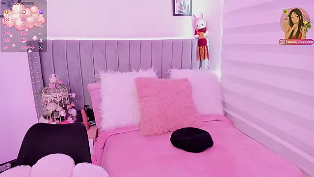 vanesa moon   online show from November 30, 2025, 1:23 pm