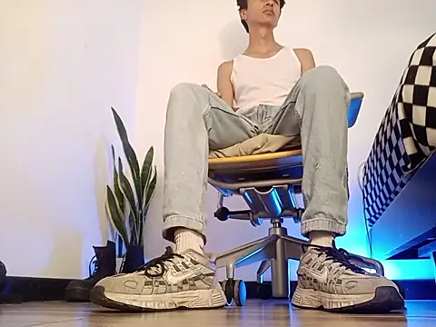 Snapshot of codysmith chatting on November 8, 2025, 12:52 pm codysmith online show from November 8, 2025, 12:52 pm