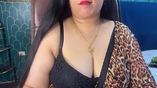 FlatVincy4 online show from July 13, 2026, 8:57 am