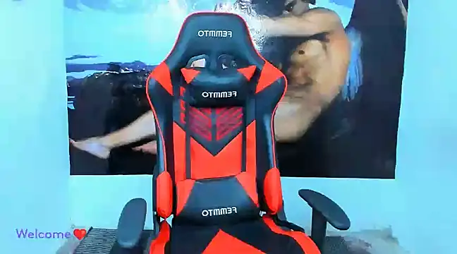 oliver thompsson7 online show from December 22, 2024, 9:42 pm