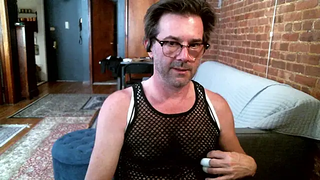 Snapshot of Johnny_Bottoms chatting on April 18, 2026, 5:48 pm Johnny Bottoms online show from April 18, 2026, 5:48 pm