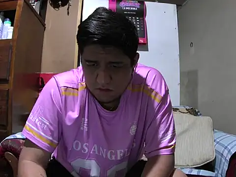 manolo666hot online show from April 10, 2026, 4:47 pm