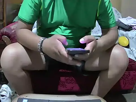 Snapshot of manolo666hot chatting on May 16, 2026, 8:19 pm manolo666hot online show from May 16, 2026, 8:19 pm