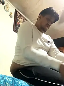 manolo666hot online show from November 21, 2025, 7:35 pm