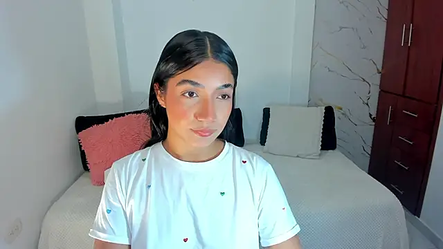 Snapshot of martina_roldam chatting on June 25, 2026, 1:14 am martina roldam online show from June 25, 2026, 1:14 am