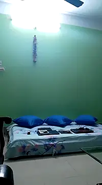 GildanK18 online show from February 20, 2025, 4:47 pm