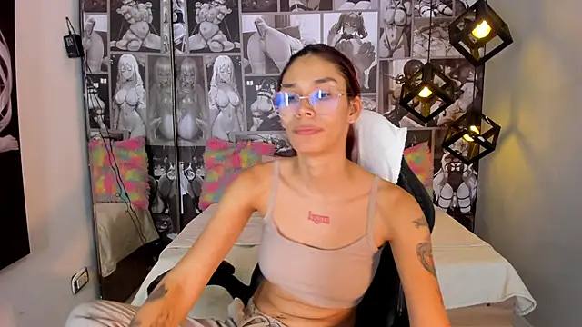 Snapshot of Nicole_Angels_ chatting on February 25, 2025, 2:04 pm Nicole Angels online show from February 25, 2025, 2:04 pm