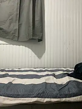 Snapshot of ekskekejejej chatting on February 17, 2025, 3:33 pm ekskekejejej online show from February 17, 2025, 3:33 pm