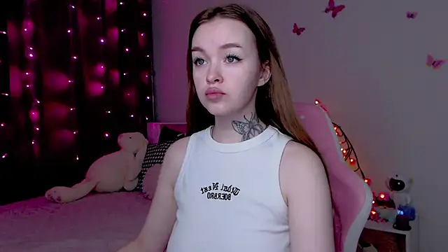 Snapshot of Naughty_Mable chatting on December 5, 2025, 12:21 am Naughty Mable online show from December 5, 2025, 12:21 am