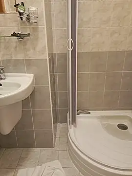 koudelka2322 online show from December 22, 2025, 10:43 pm