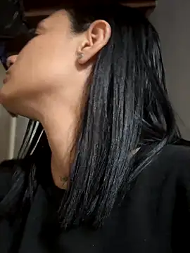 Abril jones10 online show from November 22, 2025, 11:25 pm