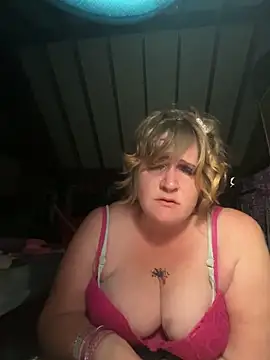 Snapshot of sassyrain101 chatting on January 1, 2025, 12:00 pm sassyrain101 online show from January 1, 2025, 12:00 pm