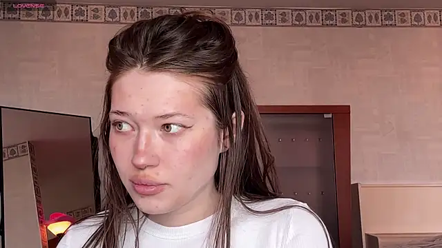 Snapshot of eva_varnerr chatting on April 19, 2026, 1:56 pm eva varnerr online show from April 19, 2026, 1:56 pm