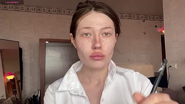 Snapshot of eva_varnerr chatting on April 18, 2026, 11:34 am eva varnerr online show from April 18, 2026, 11:34 am