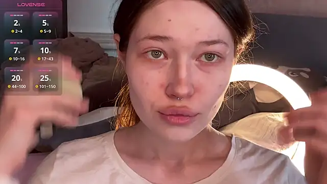 Snapshot of eva_varnerr chatting on May 5, 2026, 12:52 pm eva varnerr online show from May 5, 2026, 12:52 pm