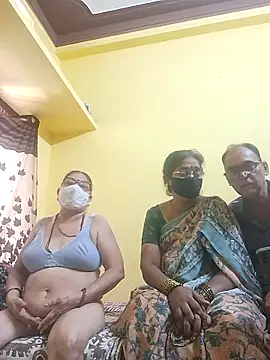 Snapshot of sivani_asha chatting on April 14, 2026, 6:18 am sivani asha online show from April 14, 2026, 6:18 am