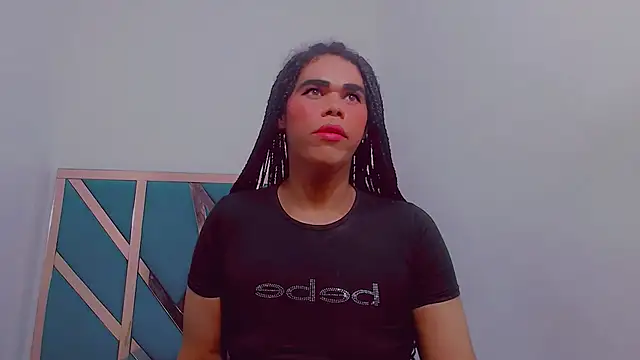 Snapshot of fox_naughty_violet chatting on November 5, 2025, 7:28 pm fox naughty violet online show from November 5, 2025, 7:28 pm