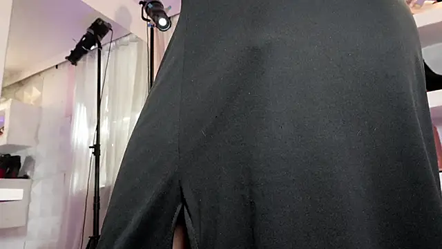 Snapshot of Mara-Bella chatting on February 18, 2026, 8:05 pm Mara-Bella online show from February 18, 2026, 8:05 pm