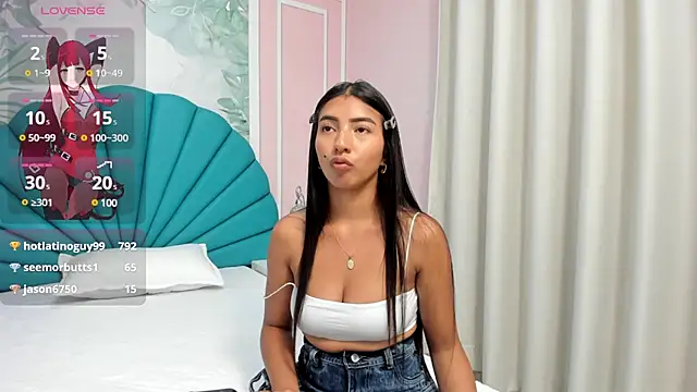 Snapshot of Daphne_Fox_ chatting on February 27, 2025, 2:14 am Daphne Fox online show from February 27, 2025, 2:14 am