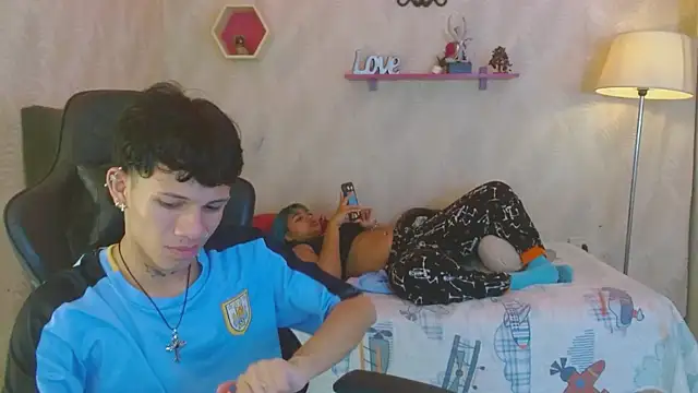 Snapshot of andy_dan18 chatting on November 11, 2025, 4:13 pm andy dan18 online show from November 11, 2025, 4:13 pm