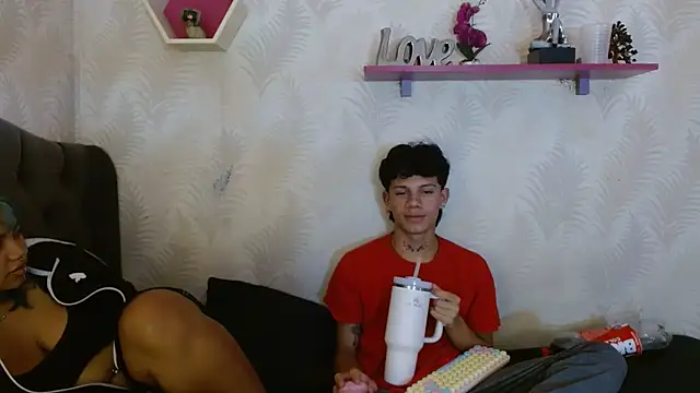 Snapshot of andy_dan18 chatting on September 30, 2025, 9:10 pm andy dan18 online show from September 30, 2025, 9:10 pm