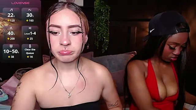 nikkystorm1  online show from November 8, 2025, 2:20 pm