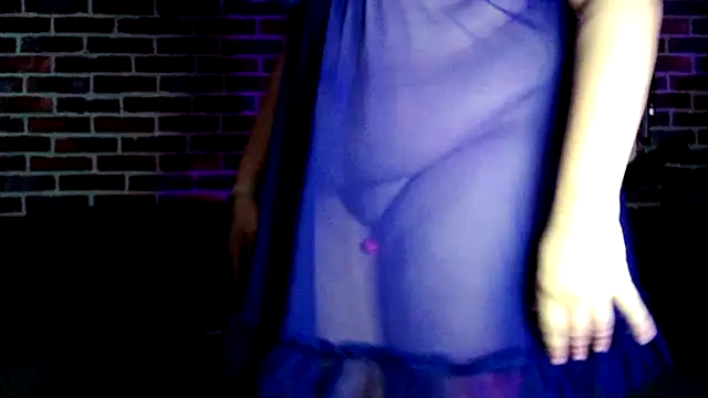 Snapshot of Heleneecesmecs2 chatting on September 13, 2025, 10:10 pm Heleneecesmecs2 online show from September 13, 2025, 10:10 pm