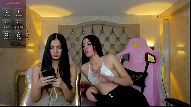 Snapshot of nairea_angels chatting on March 15, 2025, 9:09 am nairea angels online show from March 15, 2025, 9:09 am