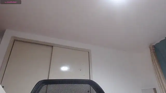 MommyHelpsmee online show from October 13, 2025, 10:50 am