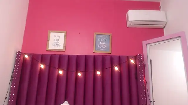 MommyHelpsmee online show from February 26, 2025, 6:40 am