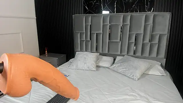 Snapshot of LolaAngellx chatting on October 25, 2025, 8:09 pm LolaAngellx online show from October 25, 2025, 8:09 pm