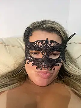 Snapshot of Casadadelicia26 chatting on March 3, 2026, 2:18 am Casadadelicia26 online show from March 3, 2026, 2:18 am