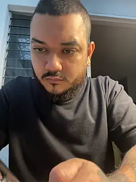 Snapshot of El_Titan1998 chatting on November 30, 2025, 12:28 pm El Titan1998 online show from November 30, 2025, 12:28 pm