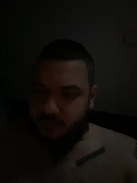 Snapshot of El_Titan1998 chatting on October 31, 2025, 11:40 am El Titan1998 online show from October 31, 2025, 11:40 am