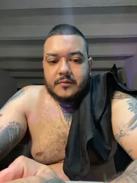 Snapshot of El_Titan1998 chatting on September 14, 2025, 10:59 am El Titan1998 online show from September 14, 2025, 10:59 am