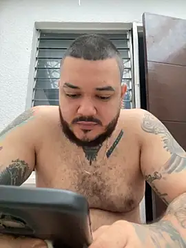 Snapshot of El_Titan1998 chatting on November 28, 2025, 11:32 am El Titan1998 online show from November 28, 2025, 11:32 am