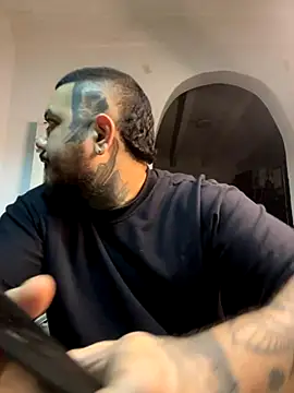 Snapshot of El_Titan1998 chatting on October 11, 2025, 11:50 pm El Titan1998 online show from October 11, 2025, 11:50 pm