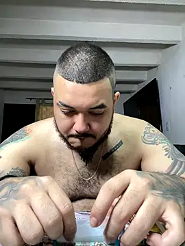 Snapshot of El_Titan1998 chatting on September 10, 2025, 9:58 pm El Titan1998 online show from September 10, 2025, 9:58 pm