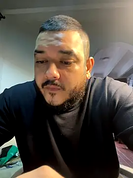 Snapshot of El_Titan1998 chatting on October 4, 2025, 12:50 pm El Titan1998 online show from October 4, 2025, 12:50 pm