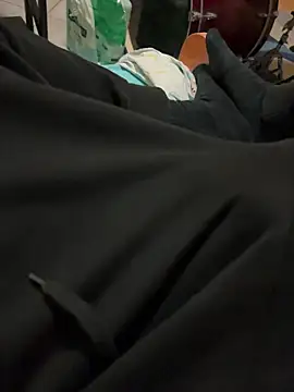 Snapshot of Dvddd chatting on November 6, 2025, 12:58 am Dvddd online show from November 6, 2025, 12:58 am