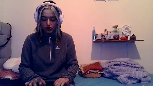 Snapshot of BlueStoneX chatting on February 1, 2026, 6:55 am BlueStoneX online show from February 1, 2026, 6:55 am