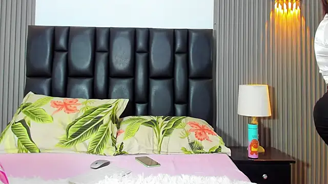 MiaLaurents online show from February 1, 2025, 10:12 pm