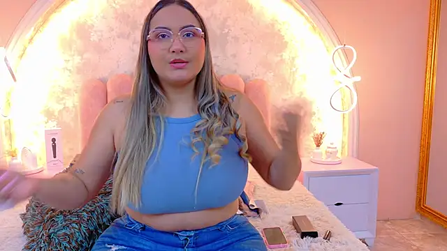 MiaLaurents online show from February 20, 2026, 3:25 am