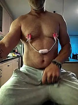 kevincumporn online show from May 11, 2026, 2:57 am