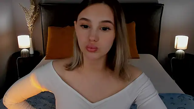 AngelicaKleee online show from February 19, 2025, 1:51 am