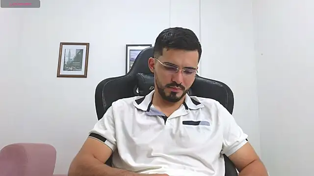 Massimoo 07 online show from November 10, 2025, 9:53 pm