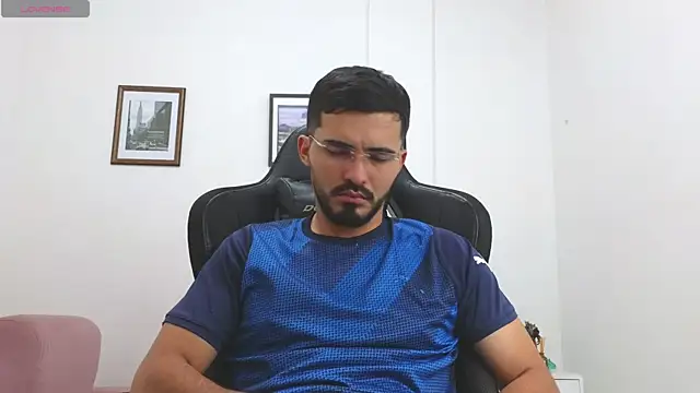 Massimoo 07 online show from November 13, 2025, 7:07 pm