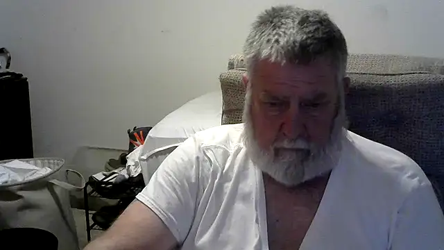 Snapshot of viejo_oso chatting on March 7, 2026, 6:20 am viejo oso online show from March 7, 2026, 6:20 am