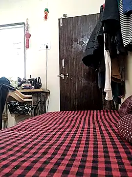 hot punekar online show from November 15, 2025, 7:01 am